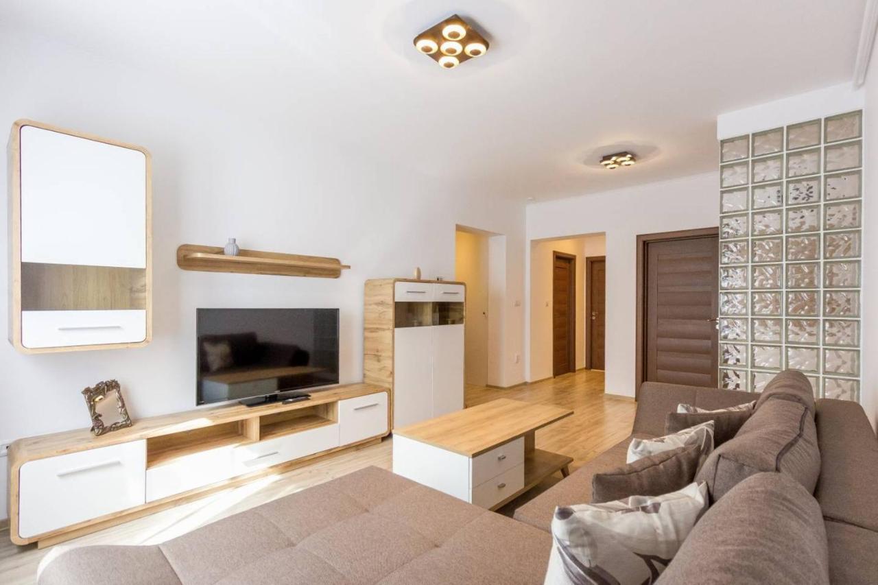 Spacious And Quiet 2 Bedroom Apartment Κλουζ-Ναπόκα Εξωτερικό φωτογραφία