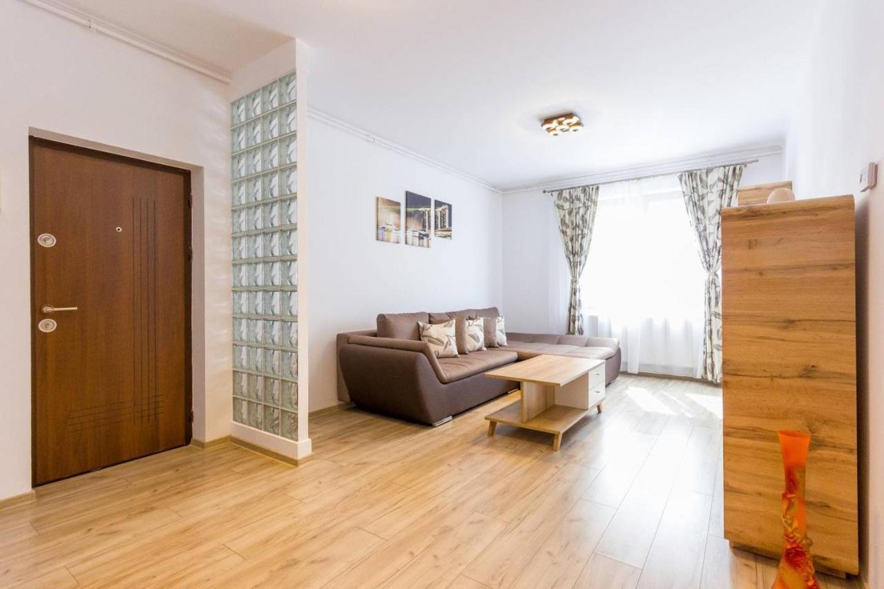 Spacious And Quiet 2 Bedroom Apartment Κλουζ-Ναπόκα Εξωτερικό φωτογραφία