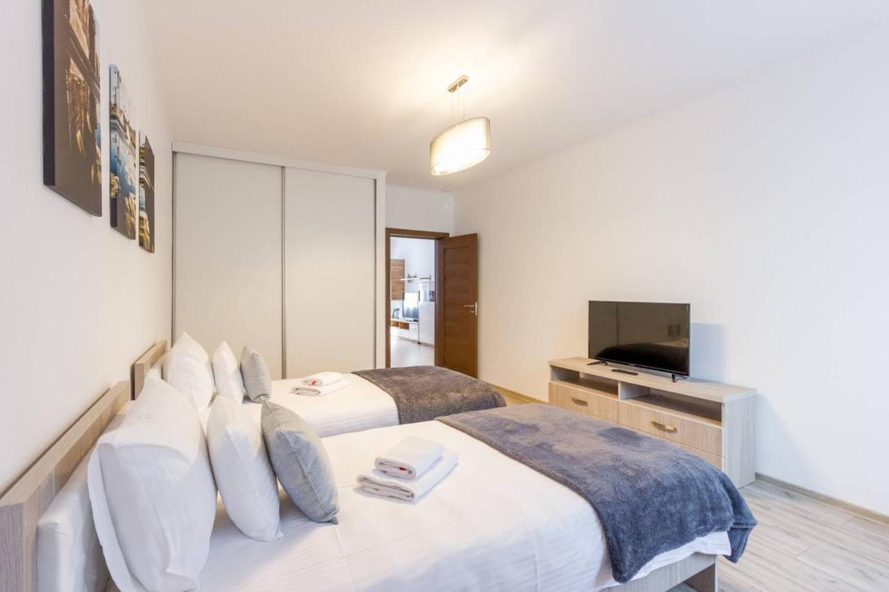 Spacious And Quiet 2 Bedroom Apartment Κλουζ-Ναπόκα Εξωτερικό φωτογραφία